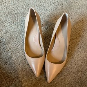 Banana Republic Madison 12-Hour Pump Shoe